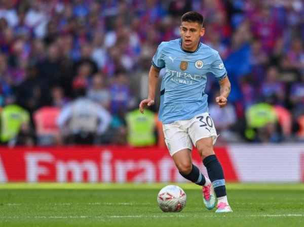 美林配资 曼晚：曼城可能外租4位年轻球员，包括尼潘、埃切维里