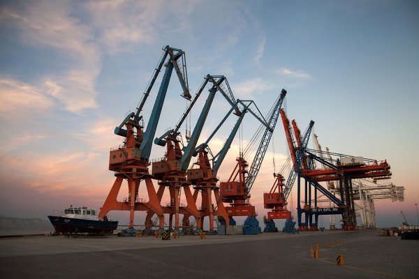 盛金缘证券 300万英镑换43年运营权! 巴铁这颗明珠让中国能源命脉缩短8600公里