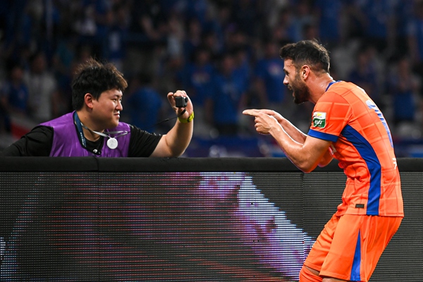 展鹏配资 胖马识球丨瓦科7场14球当球王，泰山一身正气当判官